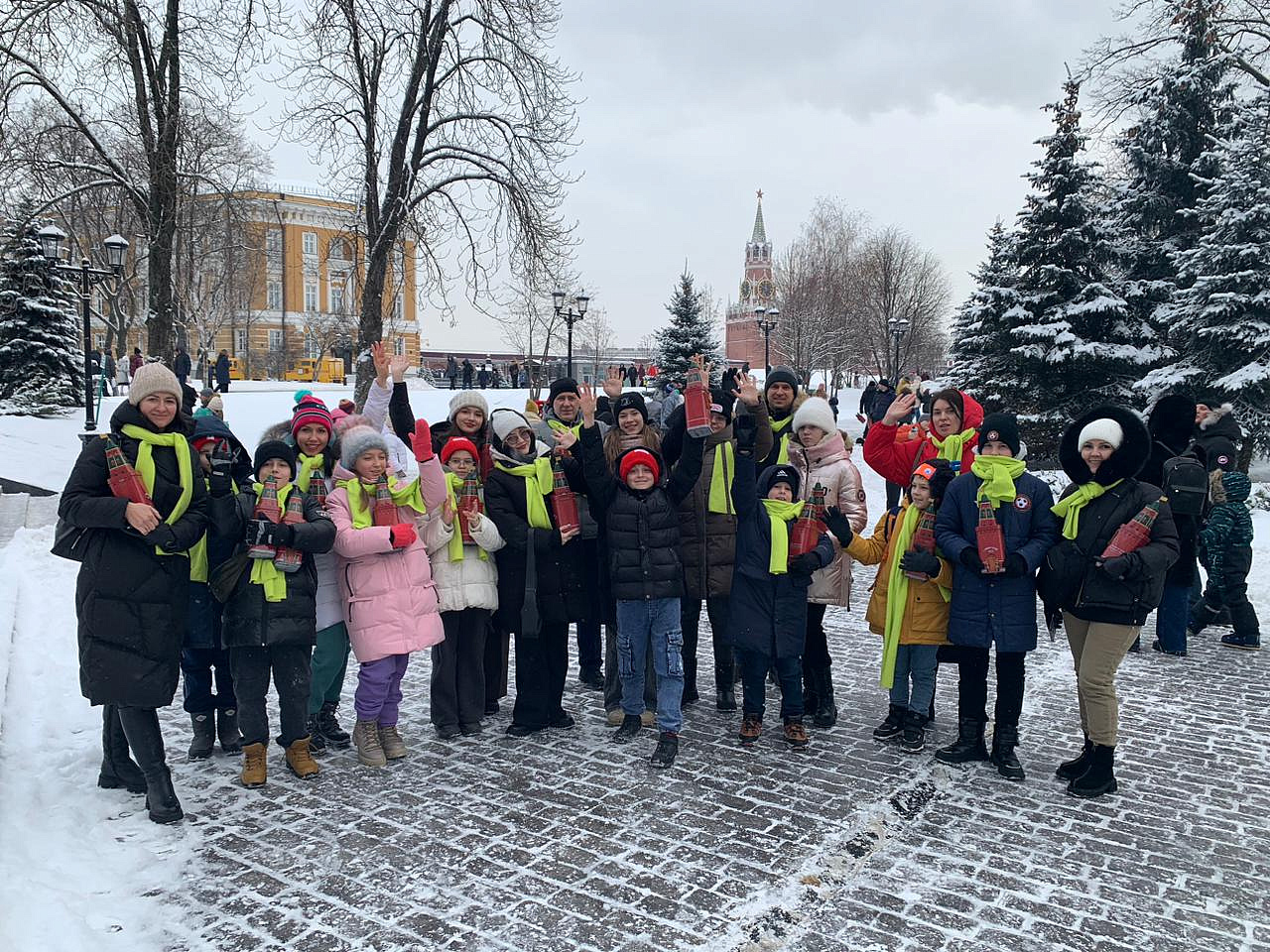 Работники АО «Донэнерго» вместе с детьми побывали на Кремлевской елке