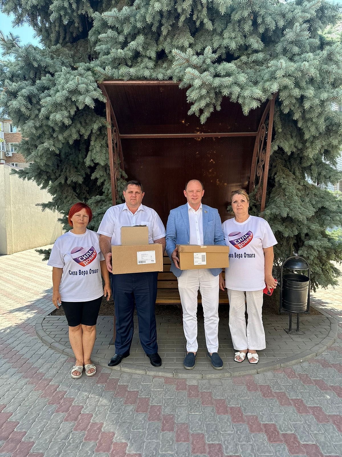 Азовские энергетики помогают Курской области