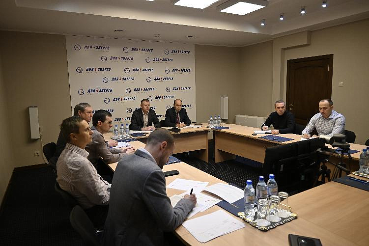 Продолжаются работы по восстановлению электроснабжения